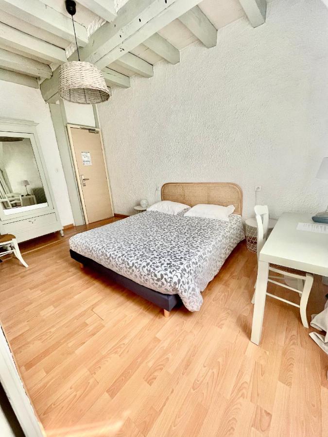 Hotel Et Restaurant Traditionnel L' Escalandes Lesperon  Ngoại thất bức ảnh