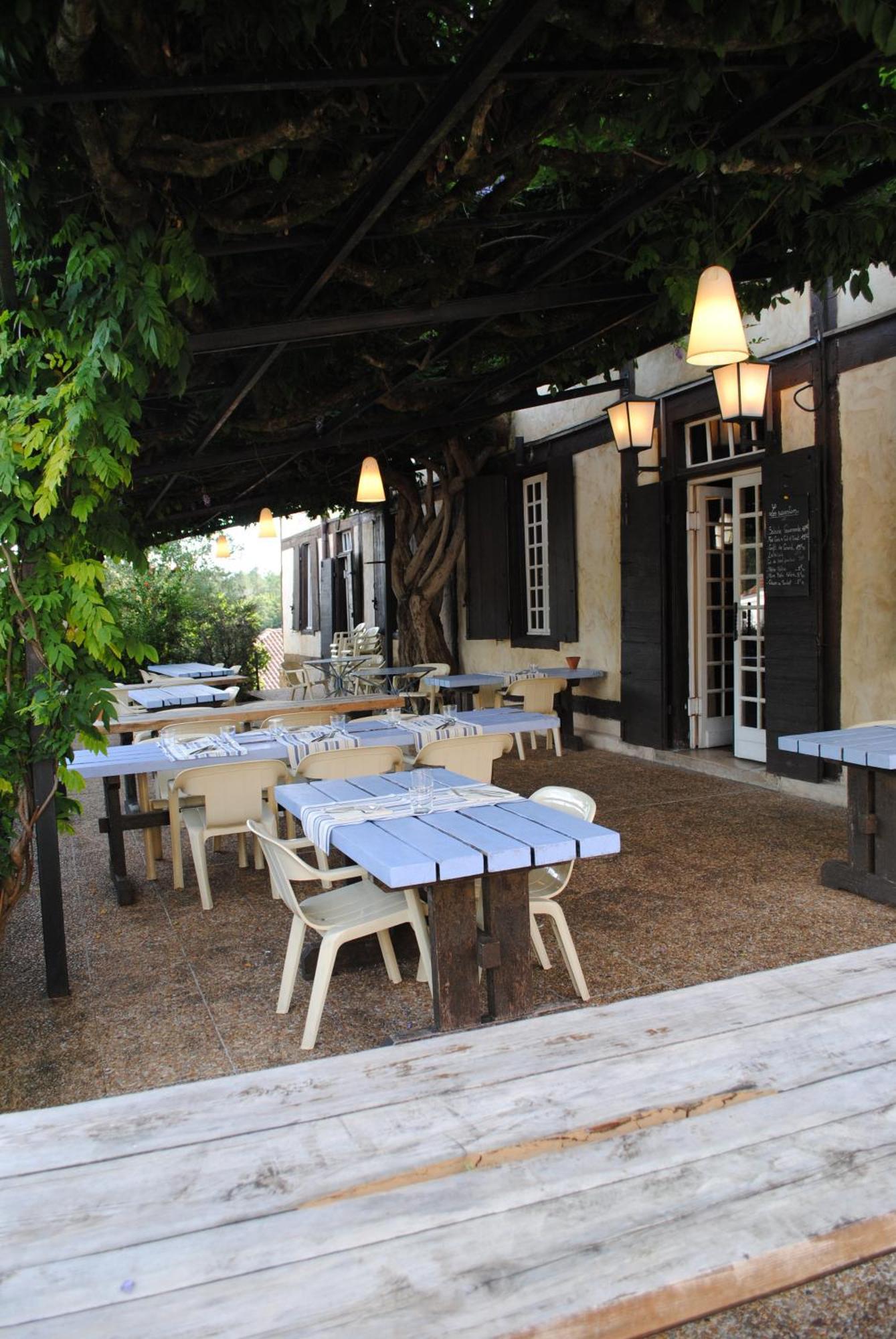 Hotel Et Restaurant Traditionnel L' Escalandes Lesperon  Ngoại thất bức ảnh