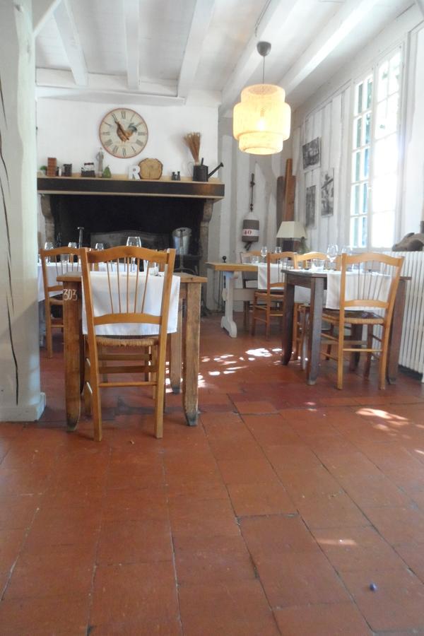 Hotel Et Restaurant Traditionnel L' Escalandes Lesperon  Ngoại thất bức ảnh